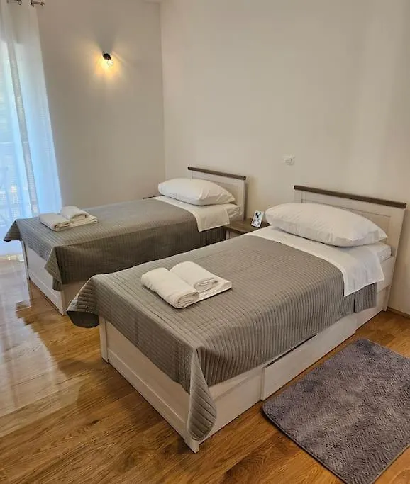 Holiday Home Gidas - Hot Tub, Gym, Playground Radovin