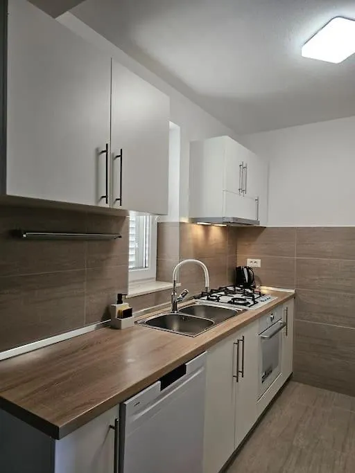 Holiday Home Gidas - Hot Tub, Gym, Playground Radovin 0*,